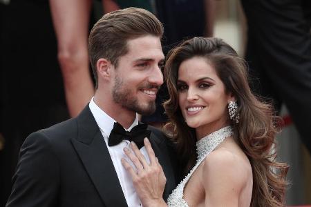Fußballer Kevin Trapp und Model Izabel Goulart wollen heiraten. Fußballer Kevin Trapp und Model Izabel Goulart wollen heiraten.