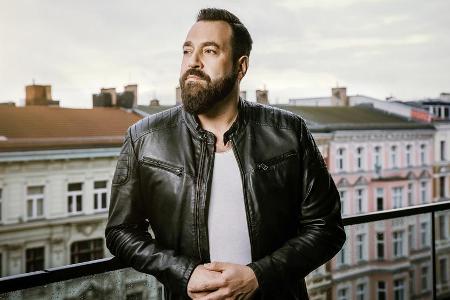 Laith Al-Deen gelang der musikalische Durchbruch kurz nach dem Jahrtausendwechsel vor knapp 20 Jahren. Laith Al-Deen gelang der musikalische Durchbruch kurz nach dem Jahrtausendwechsel vor knapp 20 Jahren.