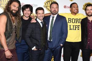 Zack Synder (Mitte) und der "Justice League"-Cast