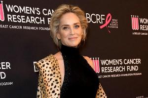 Sharon Stone zeigt sich rank und schlank im Bikini