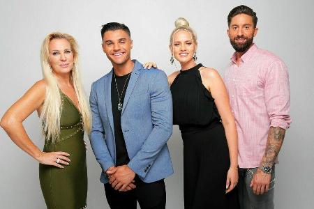 Die flirtwilligen Promis: Claudia Norberg, Marcellino Kremers, Sarah Knappik und Sebastian Fobe (v.l.n.r.). Die flirtwilligen Promis: Claudia Norberg, Marcellino Kremers, Sarah Knappik und Sebastian Fobe (v.l.n.r.).