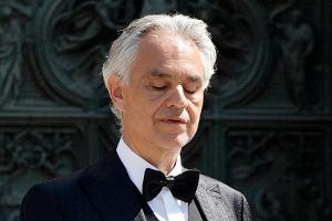 Andrea Bocelli spendet Blut für Corona-Forschung