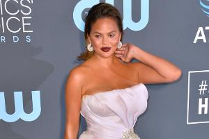 Chrissy Teigen lässt sich ihre Brustimplantate entfernen
