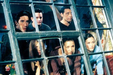Die Schauspieler David Schwimmer (o.l.), Matthew Perry, Matt LeBlanc, Jennifer Aniston (u.l.), Lisa Kudrow und Courteney Cox... Die Schauspieler David Schwimmer (o.l.), Matthew Perry, Matt LeBlanc, Jennifer Aniston (u.l.), Lisa Kudrow und Courteney Cox...
