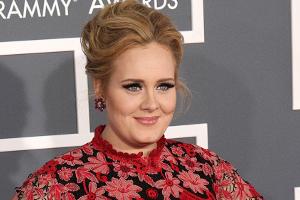 Sängerin Adele feiert sich selbst