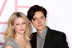 Sexuelle Belästigung? Cole Sprouse nennt Anschuldigungen "falsch"