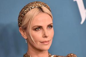 Charlize Theron mit Kampfansage an "übergewichtigen" Steven Seagal
