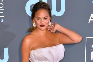 Chrissy Teigen verfasst emotionalen Brief nach der Fehlgeburt