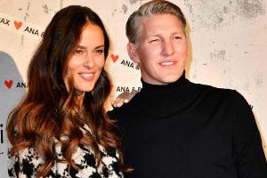 "Großartig": Bastian Schweinsteiger schwärmt von Laudatio seiner Frau