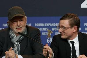 "Das schweigende Klassenzimmer" feierte bei der Berlinale 2018 Premiere - die Schauspieler Michael Gwisdek (l.) und Florian ...