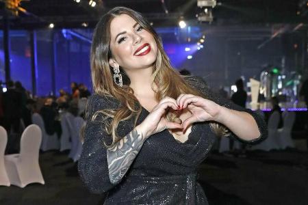 Jenny Frankhauser genießt ihr Liebesglück. Jenny Frankhauser genießt ihr Liebesglück.