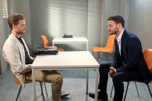 "Rote Rosen": David (r.) kommt mit Simons Hilfe dahinter, wer gegen ihn intrigiert hat