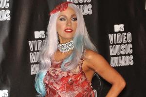 Lady Gaga startet Wahlaufruf im ikonischen Fleischkleid