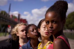 Netfix brachte der Film "Cuties" eine Klage wegen Kinderpornografie ein