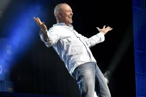 Stefan Raab produziert "Täglich frisch geröstet".