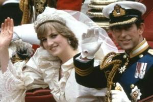 "The Crown": Netflix zeigt Emma Corrin als Lady Diana im Brautkleid