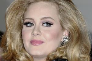Adele scherzt im TV: "Ich konnte nur eine Hälfte von mir mitbringen"