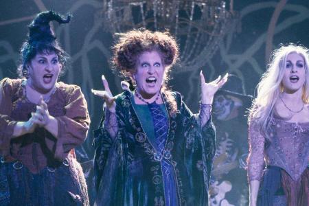 Kathy Najimy (l.), Bette Midler und Sarah Jessica Parker (r.) in Kathy Najimy (l.), Bette Midler und Sarah Jessica Parker (r.) in