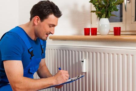 Ein Thermostat hilft dabei, die gewünschte Temperatur einzustellen. Ein Thermostat hilft dabei, die gewünschte Temperatur einzustellen.