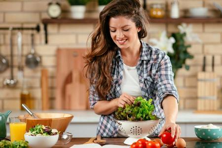 Wer das Rezept vor dem Kochen gründlich liest, spart hinterher viel Zeit. Wer das Rezept vor dem Kochen gründlich liest, spart hinterher viel Zeit.