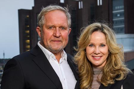 Harald Krassnitzer und Ann-Kathrin Kramer sind seit 2009 verheiratet. Harald Krassnitzer und Ann-Kathrin Kramer sind seit 2009 verheiratet.