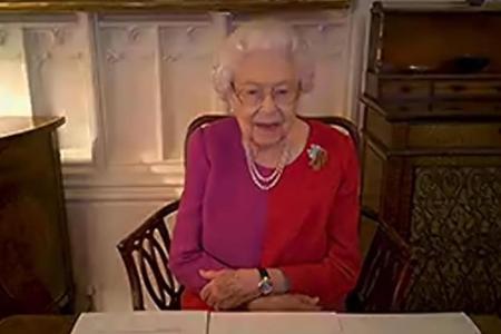 Die Queen bekommt ein Ständchen zum Hochzeitstag Die Queen bekommt ein Ständchen zum Hochzeitstag