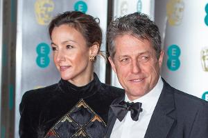 Schauspieler Hugh Grant und seine Frau hatten Corona