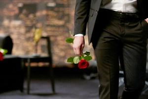 Ob "Der Bachelor 2021" mehr Glück hat als sein Vorgänger Sebastian Preuss?