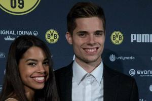 Julian Weigl und Sarah Richmond werden zum ersten Mal Eltern
