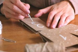 So wird der DIY-Adventskalender zum optischen Highlight