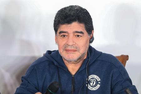 Diego Maradona starb im Alter von 60 Jahren an einem Herzinfarkt. Diego Maradona starb im Alter von 60 Jahren an einem Herzinfarkt.
