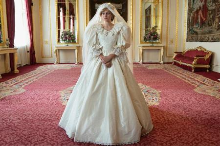 Emma Corrin in der vierten Staffel von Emma Corrin in der vierten Staffel von