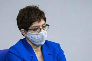 Annegret Kramp-Karrenbauer vorsorglich in Quarantäne