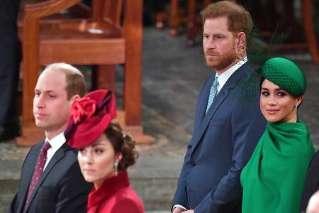 Prinz William und Herzogin Kate (vorne) und Prinz Harry und Herzogin Meghan könnten sich bald wiedersehen. Prinz William und Herzogin Kate (vorne) und Prinz Harry und Herzogin Meghan könnten sich bald wiedersehen.