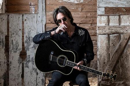 Per Gessle singt auch auf Schwedisch. Per Gessle singt auch auf Schwedisch.