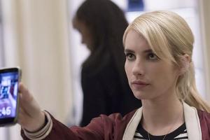 "Nerve": Vee (Emma Roberts) ahnt nicht, dass ein Online-Spiel in kürzester Zeit ihr ganzes Leben zerstören könnte