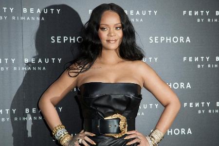 Mit Beauty-Produkten und Mode verdient Rihanna viel mehr Geld als mit ihrer Musik Mit Beauty-Produkten und Mode verdient Rihanna viel mehr Geld als mit ihrer Musik