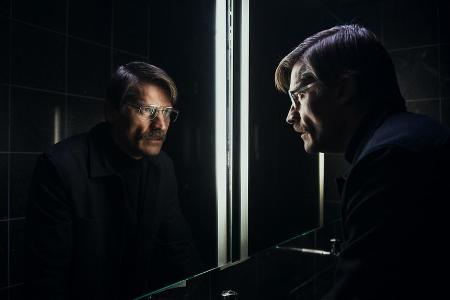 Nikolaj Coster-Waldau als sterbenskranker Versicherungsagent Max. Nikolaj Coster-Waldau als sterbenskranker Versicherungsagent Max.