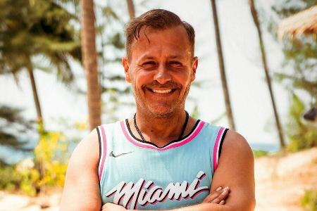 Willi Herren dreht am Strand von Thailand für Willi Herren dreht am Strand von Thailand für