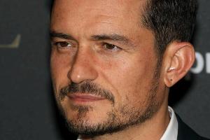 Orlando Bloom lässt sich Tattoo für verstorbenen Hund stechen