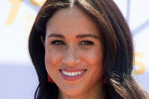 Herzogin Meghan zeigt sich mit neuem Sommer-Look