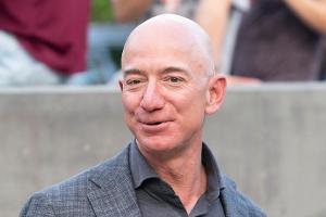 Amazon-Chef Jeff Bezos wird immer reicher und reicher