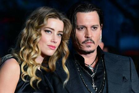Amber Heard und Johnny Depp bekriegen sich derzeit vor Gericht. Amber Heard und Johnny Depp bekriegen sich derzeit vor Gericht.