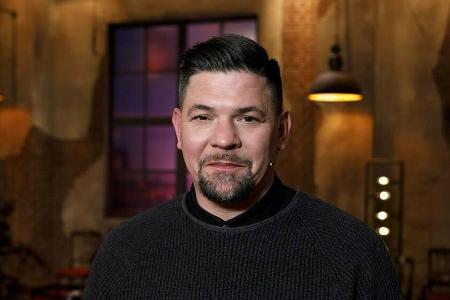 Tim Mälzer eröffnet sein Restaurant wieder Tim Mälzer eröffnet sein Restaurant wieder