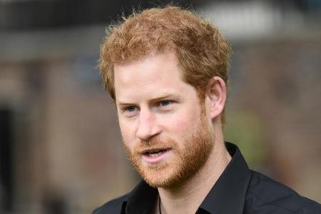Prinz Harry diente insgesamt zehn Jahre im britischen Militär Prinz Harry diente insgesamt zehn Jahre im britischen Militär