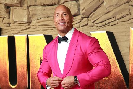 Dwayne Johnson ließ seine Muskeln spielen, um zur Arbeit zu gelangen Dwayne Johnson ließ seine Muskeln spielen, um zur Arbeit zu gelangen