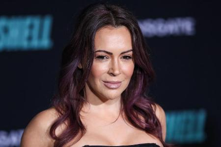 Schauspielerin Alyssa Milano gibt ein Gesundheitsupdate. Schauspielerin Alyssa Milano gibt ein Gesundheitsupdate.