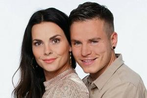 "Das Sommerhaus der Stars": Henning Merten und Denise Kappés sind verlobt.