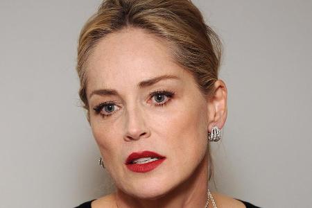 Sharon Stone musste sich in den vergangenen Wochen Sorgen um ihre Schwester machen. Sharon Stone musste sich in den vergangenen Wochen Sorgen um ihre Schwester machen.