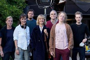 "Tatort: Blind Date"-Dreh mit Heike Makatsch (Mitte) und Sebastian Blomberg (hinten Mitte) sowie Kamerafrau Cornelia Janssen...
